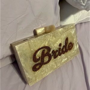 Bride clutch